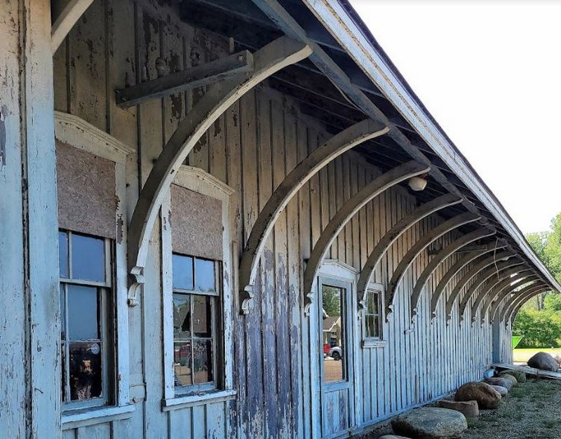 Hooks Waterfront Resort (Train Station Motel, Hopson Motel) - From Web Listing (newer photo)